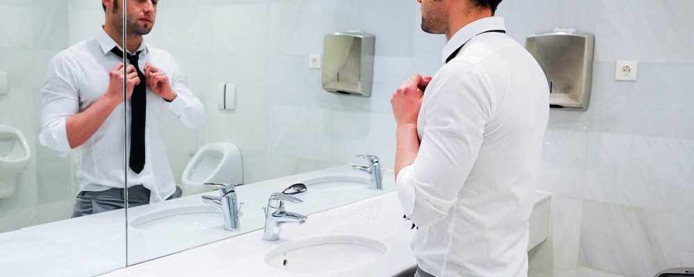 A empresa pode restringir as idas do funcionário ao banheiro?